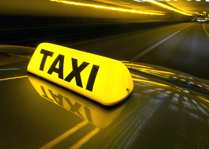 illuminated-taxi-roof-sign